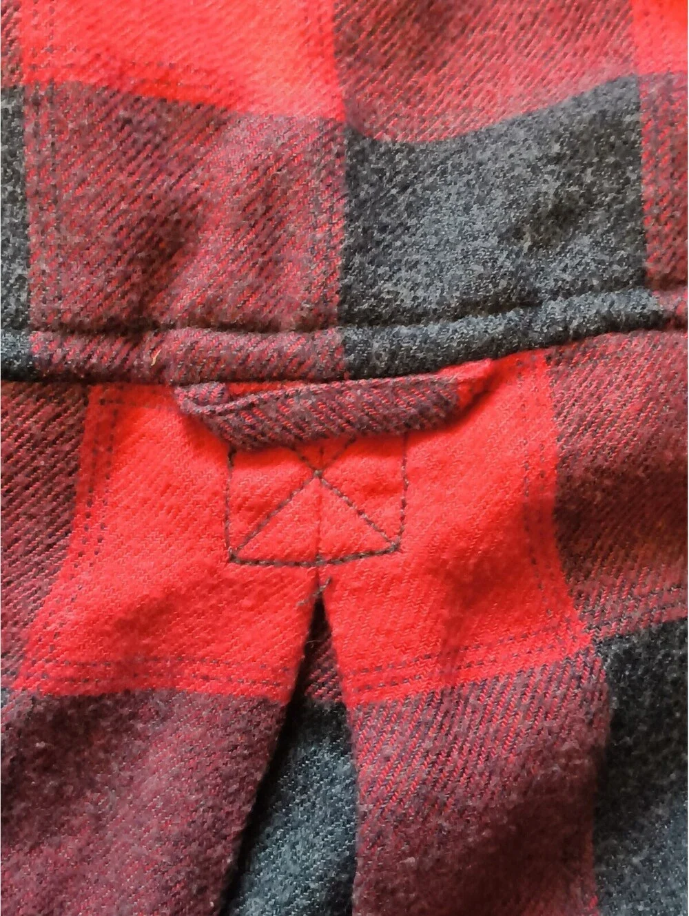American Eagle Outfitters Boyfriend Fit Red and Grey Plaid Y2K Flannel Shirt S